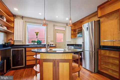 Kitchen - 200 10th St SE, Washington, DC 20003 photo 1 of 3