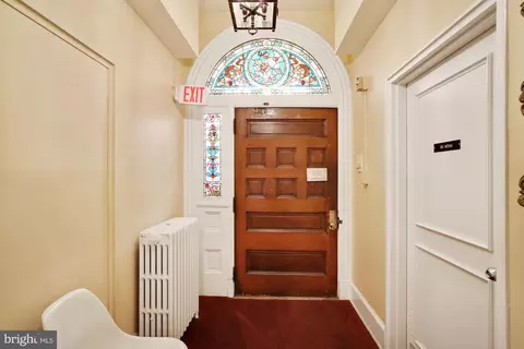 2015 R St NW, Washington, DC 20009 photo 2