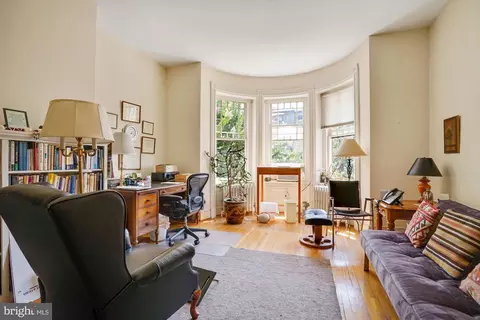 2015 R St NW, Washington, DC 20009 photo 7