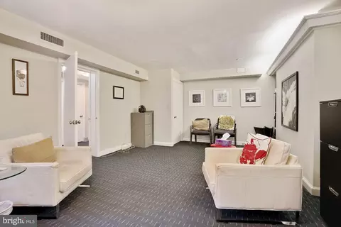2015 R St NW, Washington, DC 20009 photo 12