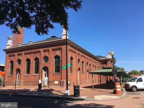 Exterior - 431 4th St NE, Washington, DC 20002 photo 6 of 6