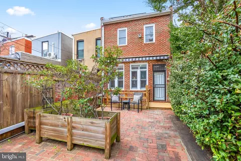 Exterior - 431 4th St NE, Washington, DC 20002 photo 3 of 6