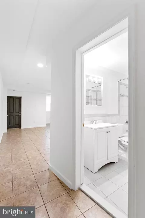 Entry Way - 431 4th St NE, Washington, DC 20002 photo 3 of 3
