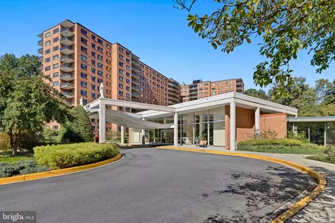 4201 Cathedral Ave NW #123E, Washington, DC 20016