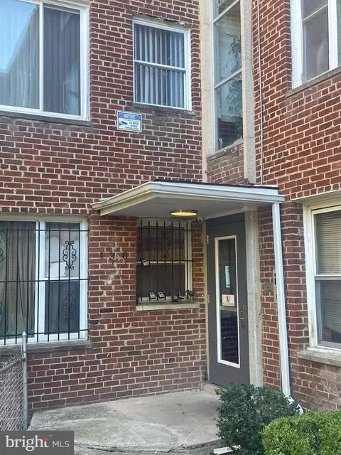 430 Ridge Rd SE #203, Washington, DC 20019