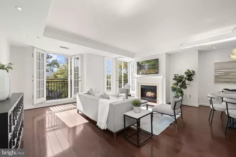 2501 Wisconsin Ave NW #207, Washington, DC 20007