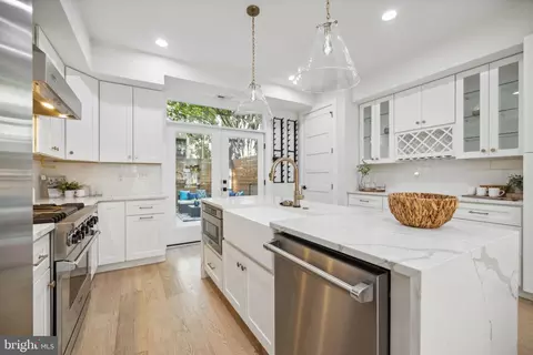 Kitchen - 1532 E Street St SE, Washington, DC 20003 photo 2 of 5