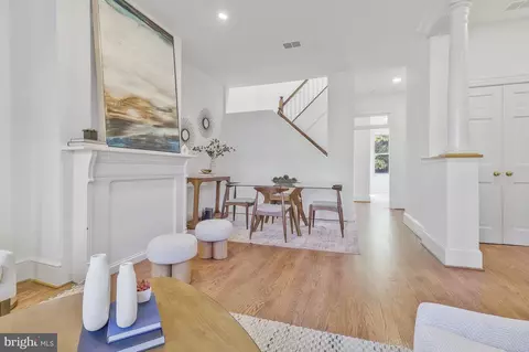 Dining - 303 C St SE, Washington, DC 20003 photo 1 of 5