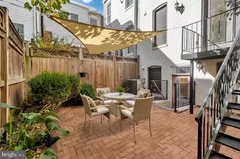 Exterior - 303 C St SE, Washington, DC 20003 photo 5 of 9