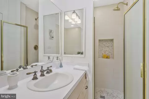 Bath - 303 C St SE, Washington, DC 20003 photo 4 of 6