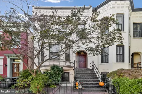 303 C St SE, Washington, DC 20003