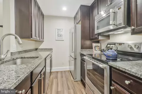 Kitchen - 303 C St SE, Washington, DC 20003 photo 4 of 5