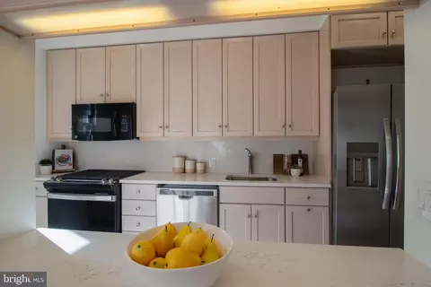 Kitchen - 303 C St SE, Washington, DC 20003 photo 3 of 5
