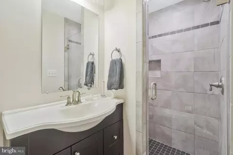 Bath - 303 C St SE, Washington, DC 20003 photo 5 of 6