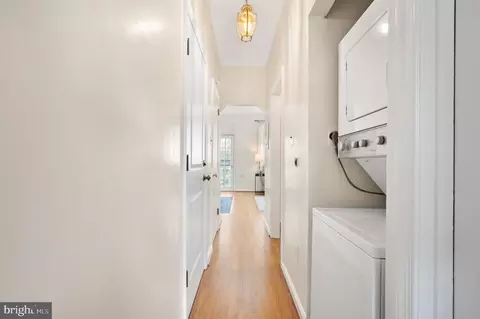 Entry Way - 435 2nd St SE #A3, Washington, DC 20003 photo 2 of 6