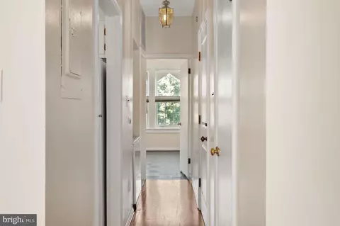 Entry Way - 435 2nd St SE #A3, Washington, DC 20003 photo 6 of 6