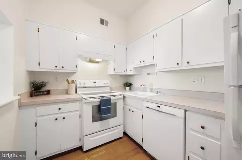 Kitchen - 435 2nd St SE #A3, Washington, DC 20003 photo 3 of 3