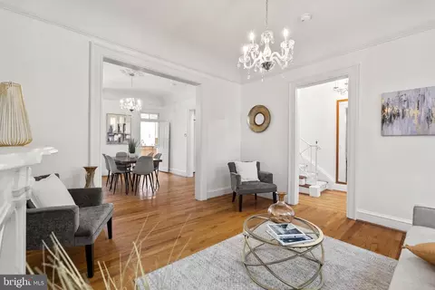 407 D St SE, Washington, DC 20003