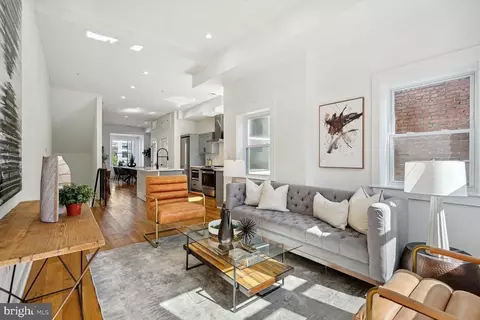1468 Newton St NW #1, Washington, DC 20010