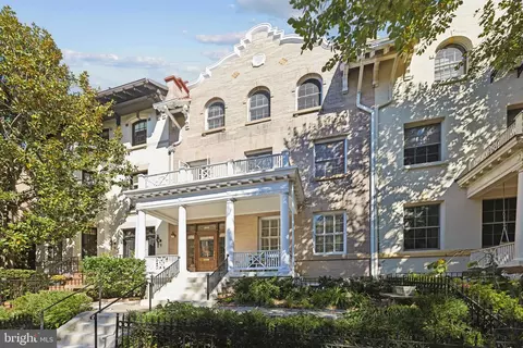 2619 Woodley Pl NW, Washington, DC 20008