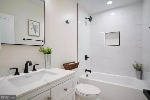 329 16th St SE, Washington, DC 20003 photo 20
