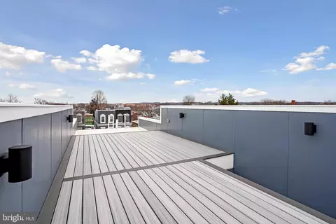 329 16th St SE, Washington, DC 20003 photo 32