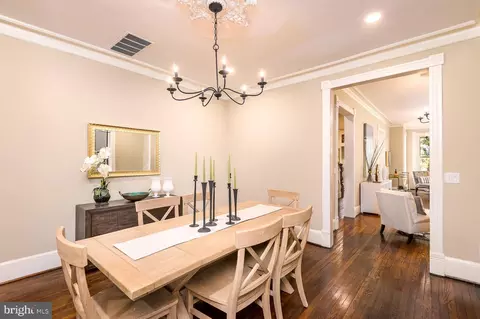 Dining - 915 Constitution Ave NE, Washington, DC 20002 photo 2 of 4