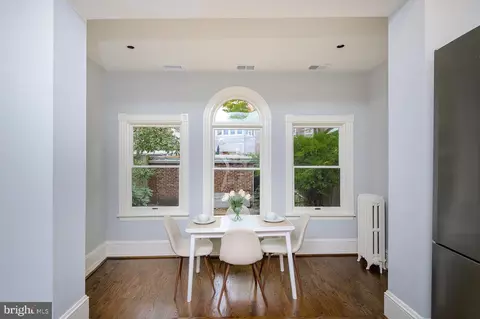 Dining - 915 Constitution Ave NE, Washington, DC 20002 photo 4 of 4