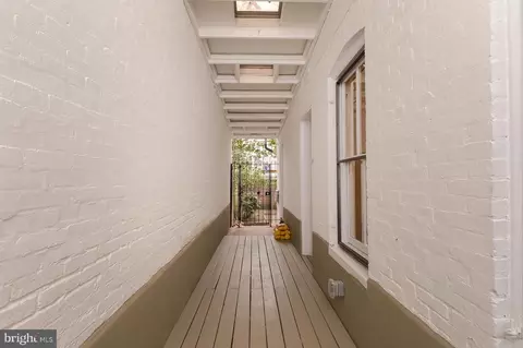 Entry Way - 915 Constitution Ave NE, Washington, DC 20002 photo 2 of 3