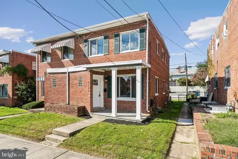 7526 9th St NW, Washington, DC 20012