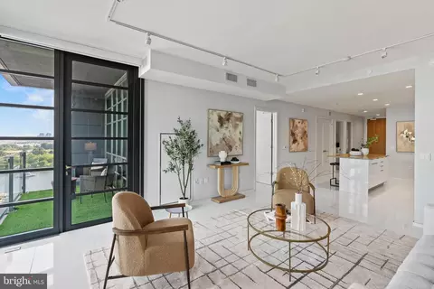 45 Sutton Sq SW #1104, Washington, DC 20024