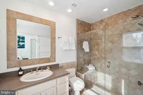 Bath - 2434 Tunlaw Rd NW, Washington, DC 20007 photo 1 of 3