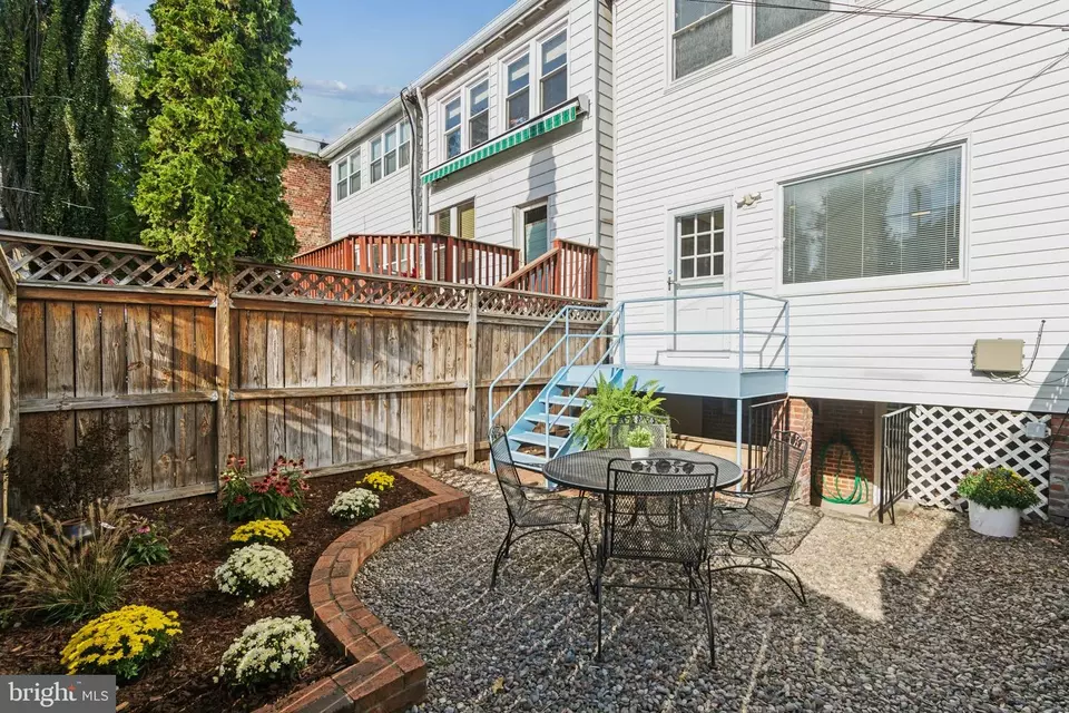 Exterior - 2434 Tunlaw Rd NW, Washington, DC 20007 photo 5 of 7