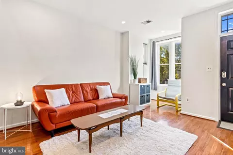 Other - 704 I St SE, Washington, DC 20003 photo 2 of 11