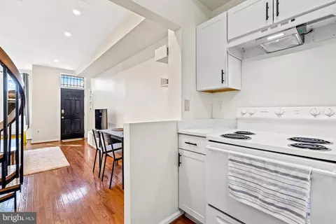 Other - 704 I St SE, Washington, DC 20003 photo 5 of 11