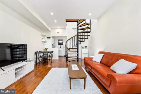 Other - 704 I St SE, Washington, DC 20003 photo 4 of 11