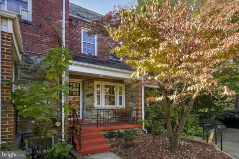 903 Perry Pl NE, Washington, DC 20017