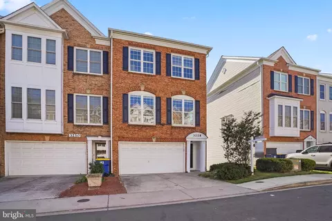 3228 Theodore R Hagans Dr NE, Washington, DC 20018