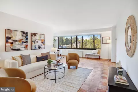 5410 Connecticut Ave NW #512, Washington, DC 20015