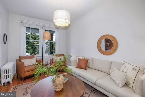 1329 E St SE, Washington, DC 20003 photo 8