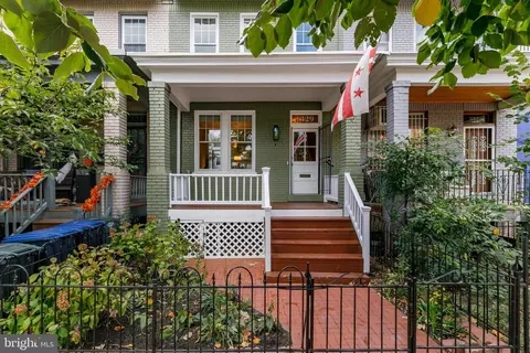 1329 E St SE, Washington, DC 20003 photo 2