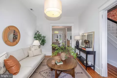 1329 E St SE, Washington, DC 20003 photo 9