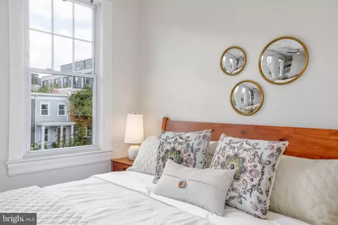 1329 E St SE, Washington, DC 20003 photo 24