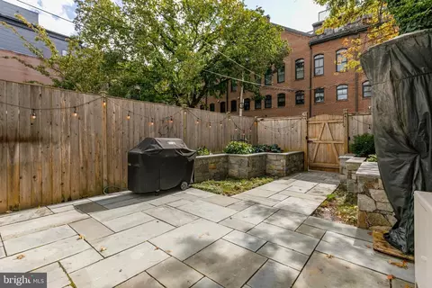 1329 E St SE, Washington, DC 20003 photo 41
