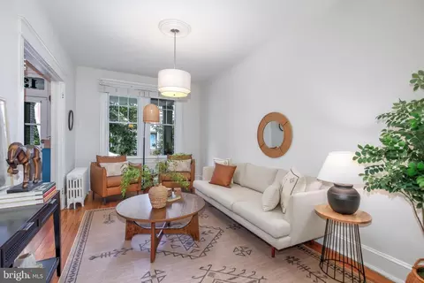 1329 E St SE, Washington, DC 20003 photo 7