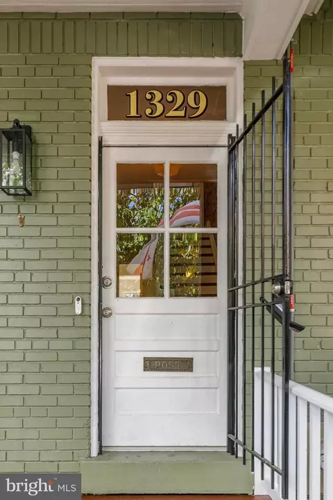 1329 E St SE, Washington, DC 20003 photo 3