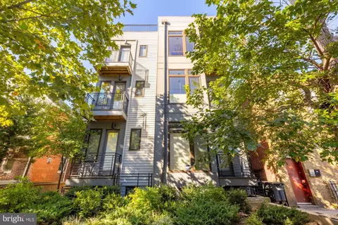 4126 8th St NW #5, Washington, DC 20011