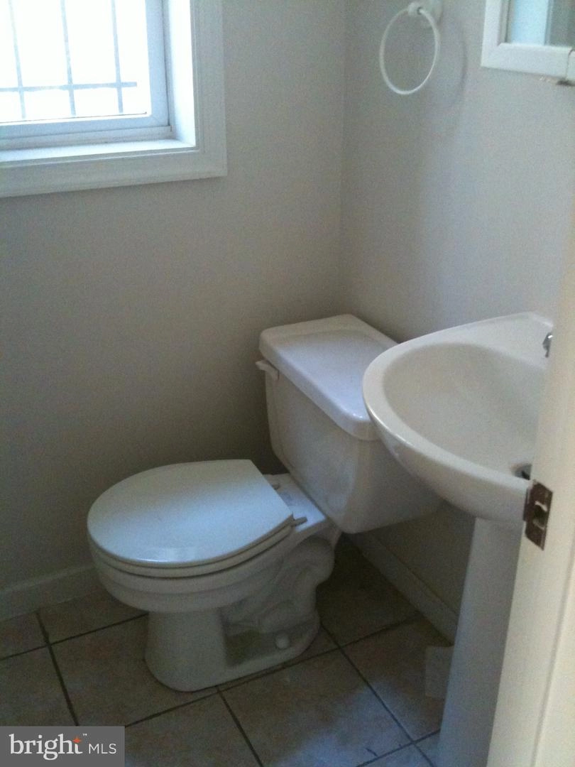 152 R St NE, Washington, DC 20002 photo 9
