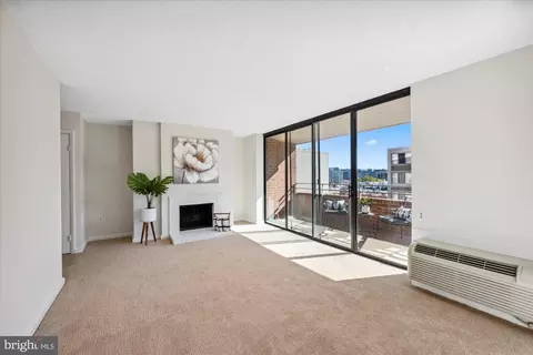 2141 P St NW #903, Washington, DC 20037