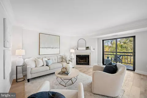 2111 Wisconsin Ave NW #PH1, Washington, DC 20007